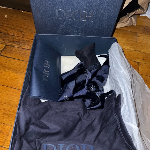 Dior B22 (Black/Silver) - Picture 3 of 4